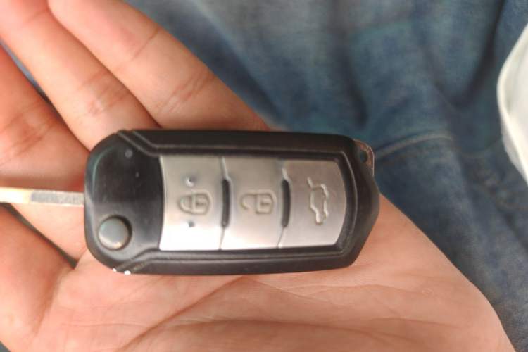 Used GAC Trumpchi GS5 2012 2.0L Manual Two-Wheel Drive Elite Edition Vehicle Key