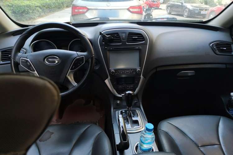 Used GAC Trumpchi GS5 2012 2.0L Automatic Two-Wheel Drive Anniversary Edition Center Console