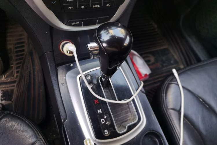 Used GAC Trumpchi GS5 2012 2.0L Automatic Two-Wheel Drive Anniversary Edition Gear Lever