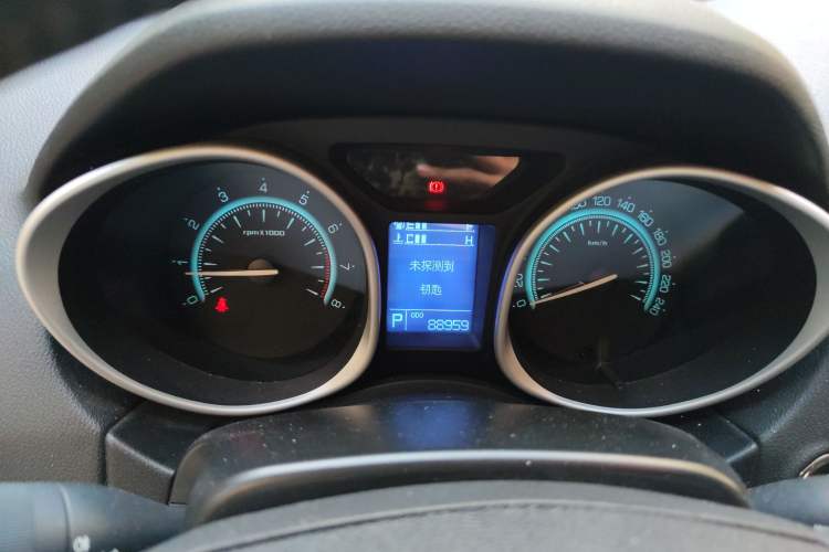 Used GAC Trumpchi GS5 2012 2.0L Automatic Two-Wheel Drive Anniversary Edition Instrument Cluster