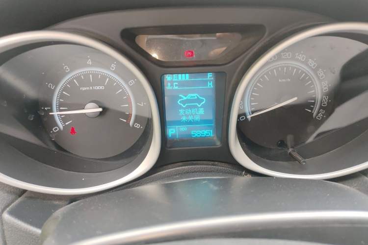 Used GAC Trumpchi GS5 2012 2.0L Automatic Two-Wheel Drive Anniversary Edition Odometer Close Up