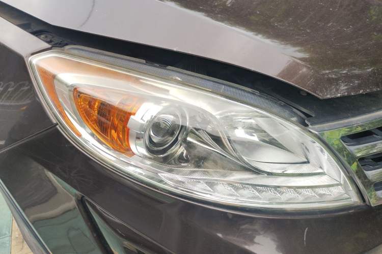 Used GAC Trumpchi GS5 2012 2.0L Automatic Two-Wheel Drive Anniversary Edition Right Front Headlight