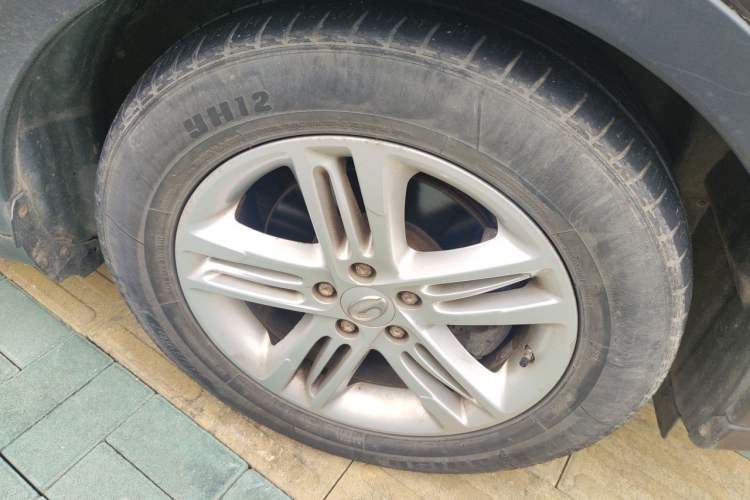 Used GAC Trumpchi GS5 2012 2.0L Automatic Two-Wheel Drive Anniversary Edition Right Front Wheel Hub