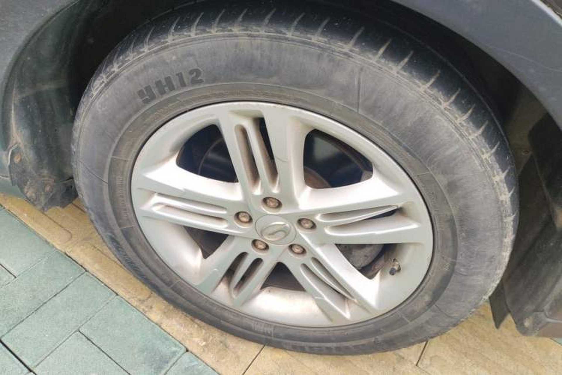Used GAC Trumpchi GS5 2012 2.0L Automatic Two-Wheel Drive Anniversary Edition Right Front Wheel Hub