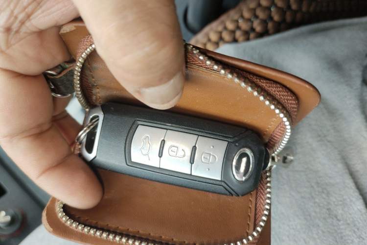 Used GAC Trumpchi GS5 2012 2.0L Automatic Two-Wheel Drive Anniversary Edition Vehicle Key