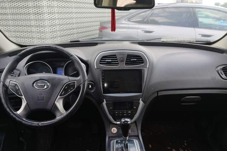 Used GAC Trumpchi GS5 2012 2.0L Automatic Two-Wheel Drive Anniversary Edition Center Console