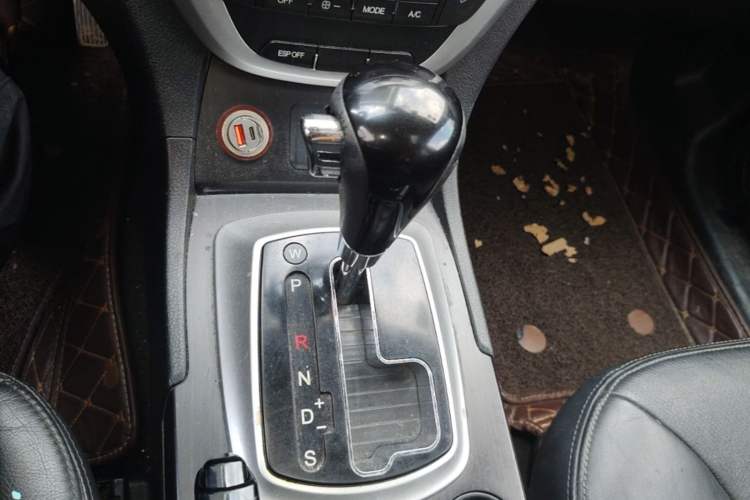 Used GAC Trumpchi GS5 2012 2.0L Automatic Two-Wheel Drive Anniversary Edition Gear Lever