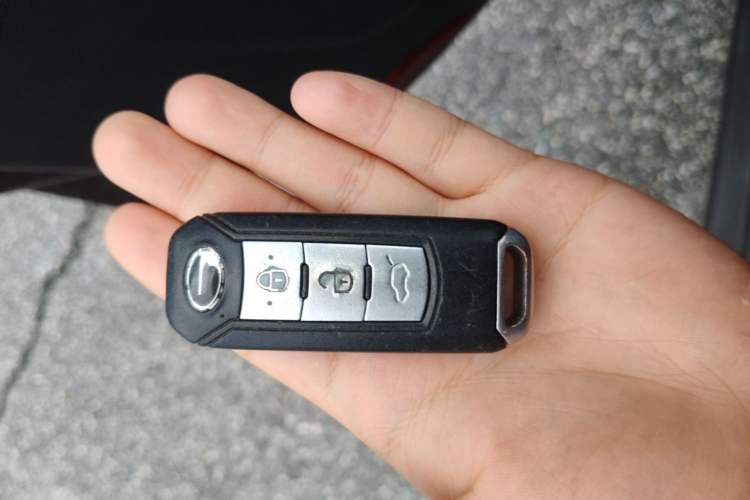 Used GAC Trumpchi GS5 2012 2.0L Automatic Two-Wheel Drive Anniversary Edition Vehicle Key