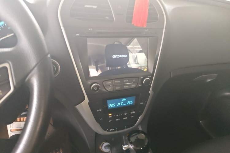 Used GAC Trumpchi GS5 2012 2.0L Automatic Two-Wheel Drive Anniversary Edition Audio And AC Panel