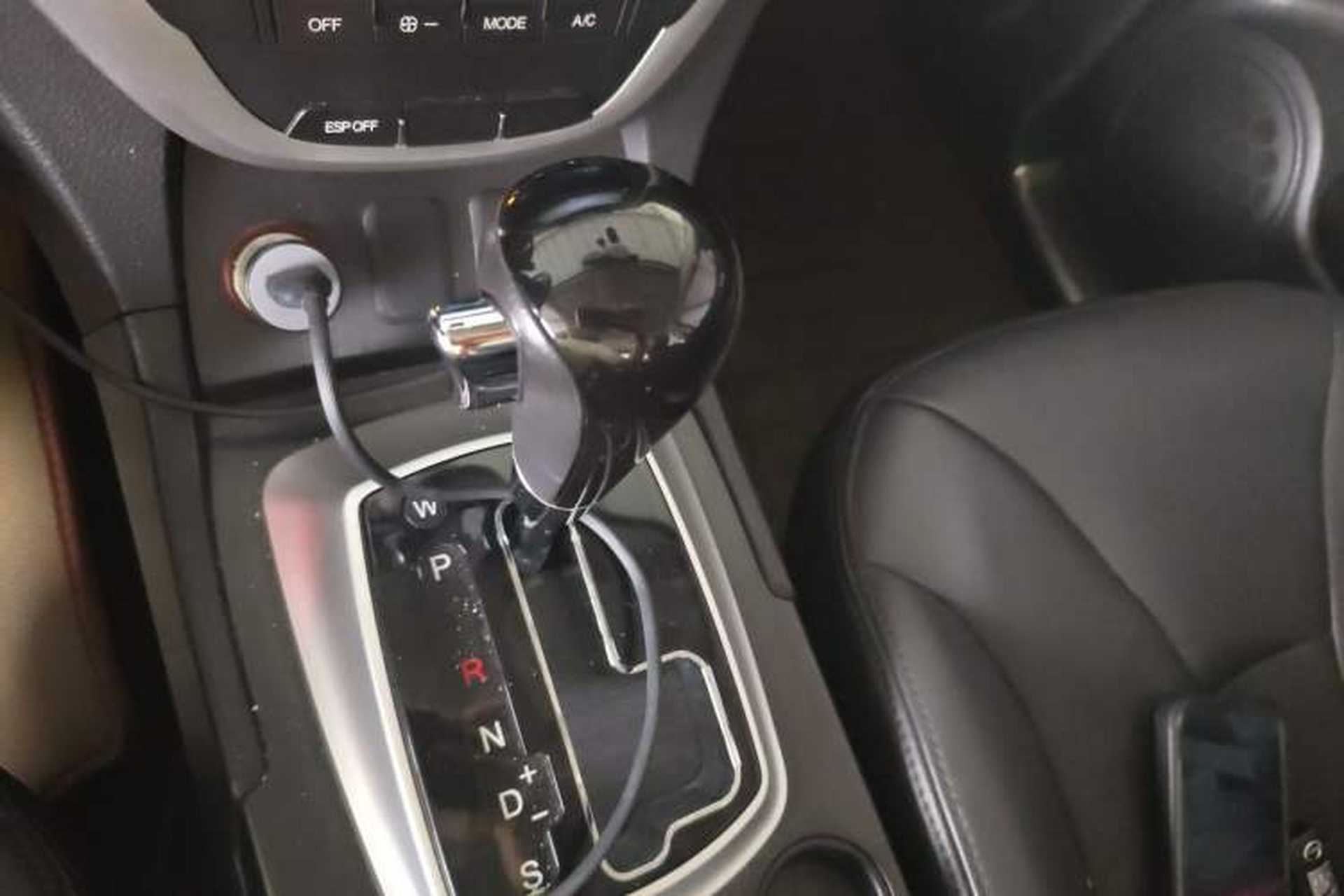 Used GAC Trumpchi GS5 2012 2.0L Automatic Two-Wheel Drive Anniversary Edition Gear Lever