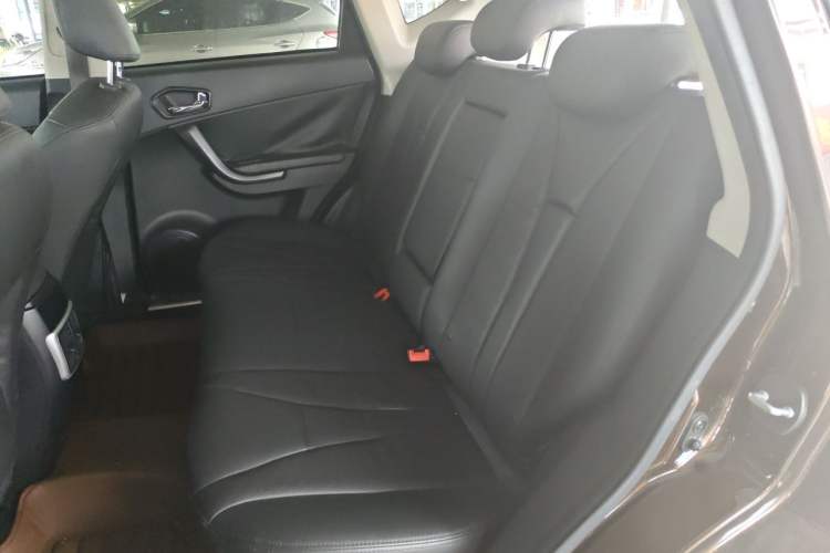 Used GAC Trumpchi GS5 2012 2.0L Automatic Two-Wheel Drive Anniversary Edition Left Rear Seat