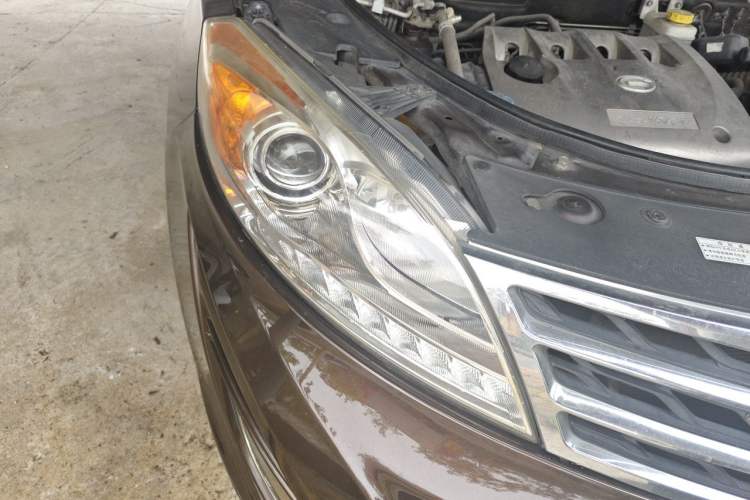 Used GAC Trumpchi GS5 2012 2.0L Automatic Two-Wheel Drive Anniversary Edition Right Front Headlight