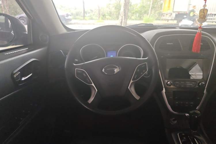Used GAC Trumpchi GS5 2012 2.0L Automatic Two-Wheel Drive Anniversary Edition Steering Wheel