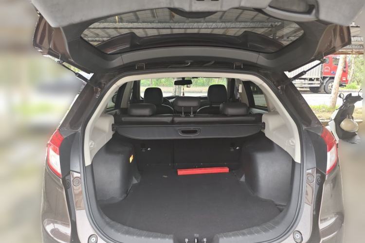 Used GAC Trumpchi GS5 2012 2.0L Automatic Two-Wheel Drive Anniversary Edition Trunk