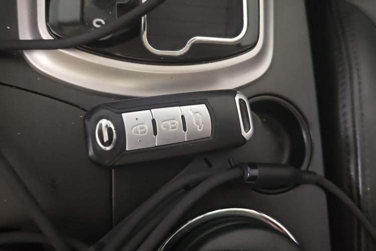 Used GAC Trumpchi GS5 2012 2.0L Automatic Two-Wheel Drive Anniversary Edition Vehicle Key