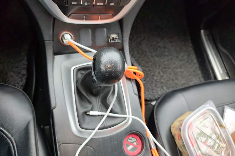 Used GAC Trumpchi GS5 2012 2.0L Manual Two-Wheel Drive Comfort Edition Gear Lever