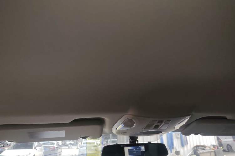Used GAC Trumpchi GS5 2012 2.0L Manual Two-Wheel Drive Comfort Edition Headliner