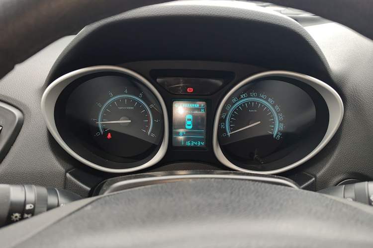 Used GAC Trumpchi GS5 2012 2.0L Manual Two-Wheel Drive Comfort Edition Instrument Cluster