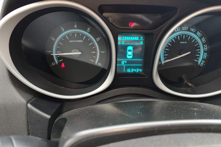 Used GAC Trumpchi GS5 2012 2.0L Manual Two-Wheel Drive Comfort Edition Odometer Close Up