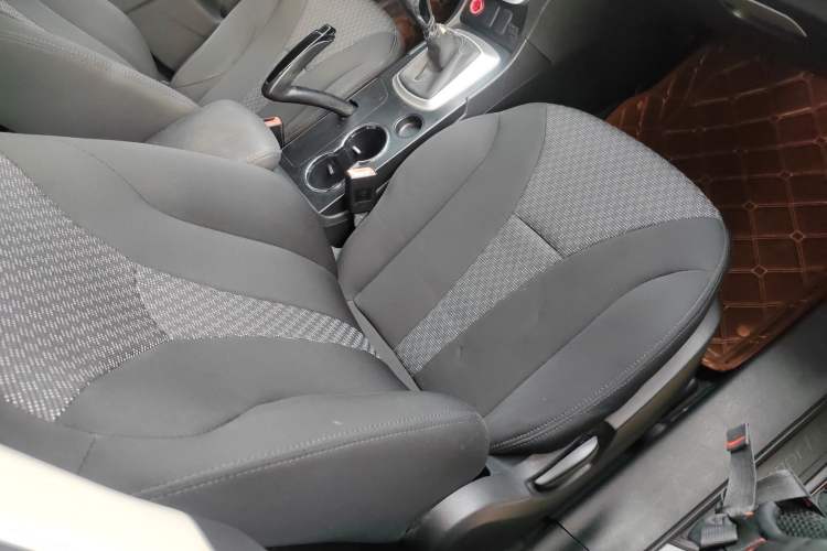 Used GAC Trumpchi GS5 2012 2.0L Manual Two-Wheel Drive Comfort Edition Right Front Seat