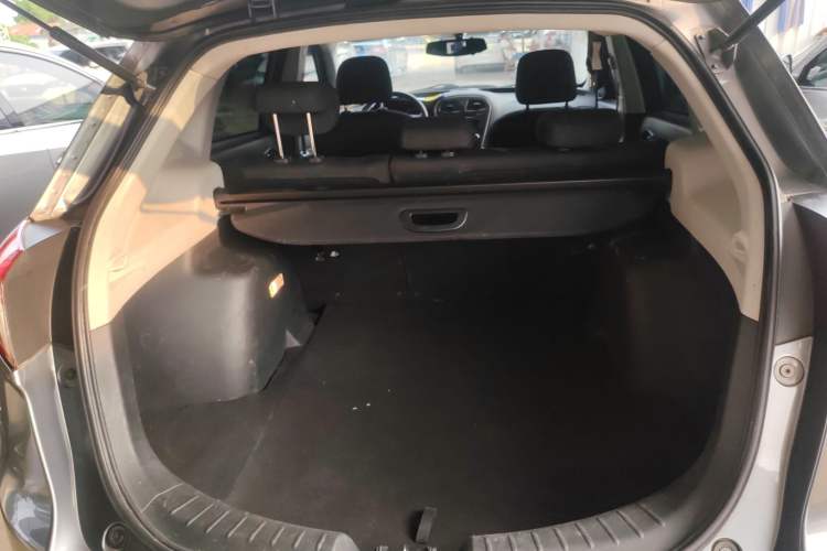 Used GAC Trumpchi GS5 2012 2.0L Manual Two-Wheel Drive Comfort Edition Trunk