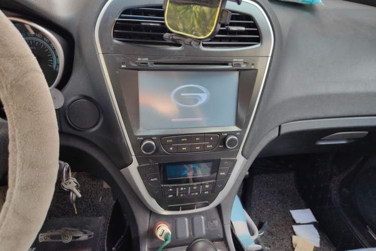 Used GAC Trumpchi GS5 2012 2.0L Manual Two-Wheel Drive Elite ESP Version Audio And AC Panel