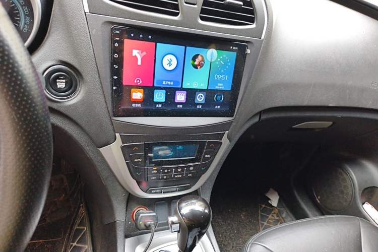 Used GAC Trumpchi GS5 2012 2.0L Automatic Two-Wheel Drive Luxury Edition Audio And AC Panel