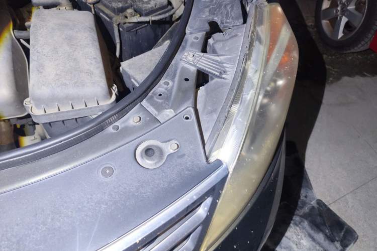 Used GAC Trumpchi GS5 2012 2.0L Manual Two-Wheel-Drive Anniversary Limited Edition Engine Bay Left