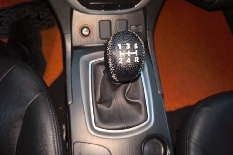 Used GAC Trumpchi GS5 2012 2.0L Manual Two-Wheel Drive Elite Edition Gear Lever