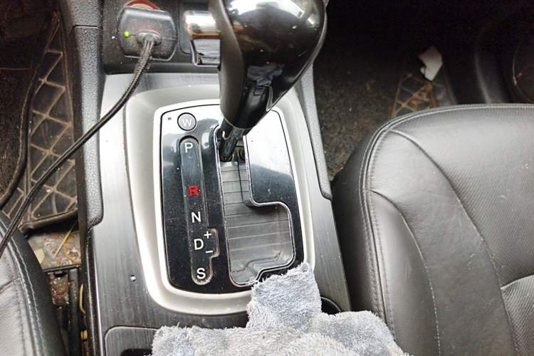 Used GAC Trumpchi GS5 2012 2.0L Automatic Two-Wheel Drive Luxury Edition Gear Lever