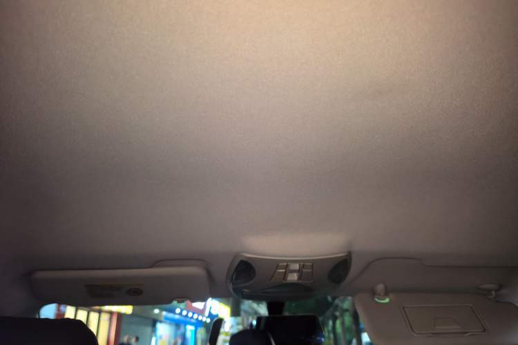 Used GAC Trumpchi GS5 2012 2.0L Manual Two-Wheel Drive Elite Edition Headliner