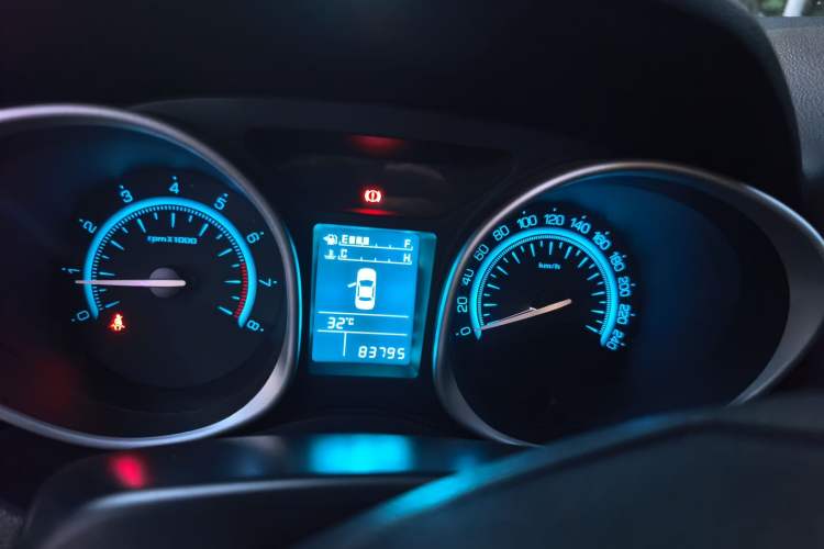 Used GAC Trumpchi GS5 2012 2.0L Manual Two-Wheel Drive Elite Edition Instrument Cluster