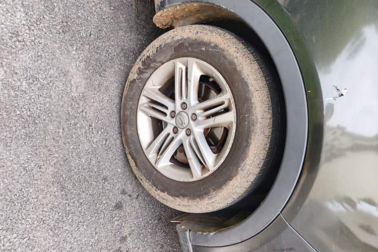 Used GAC Trumpchi GS5 2012 2.0L Automatic Two-Wheel Drive Luxury Edition Right Front Wheel Hub
