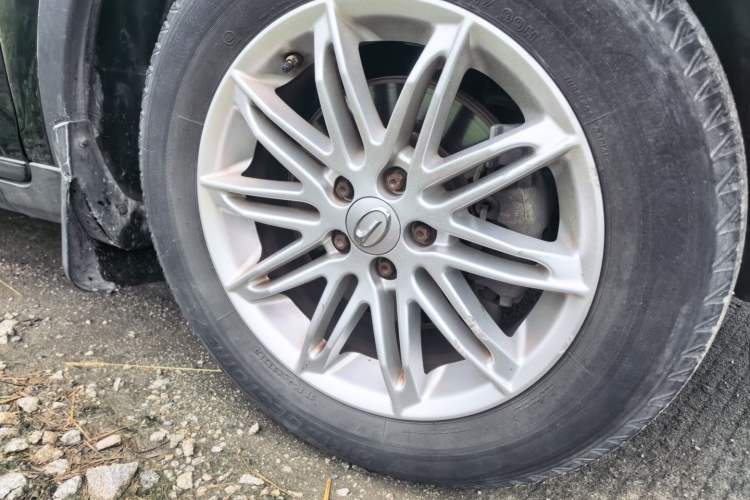 Used GAC Trumpchi GS5 2012 2.0L Automatic Two-Wheel Drive Prestige Edition Right Front Wheel Hub