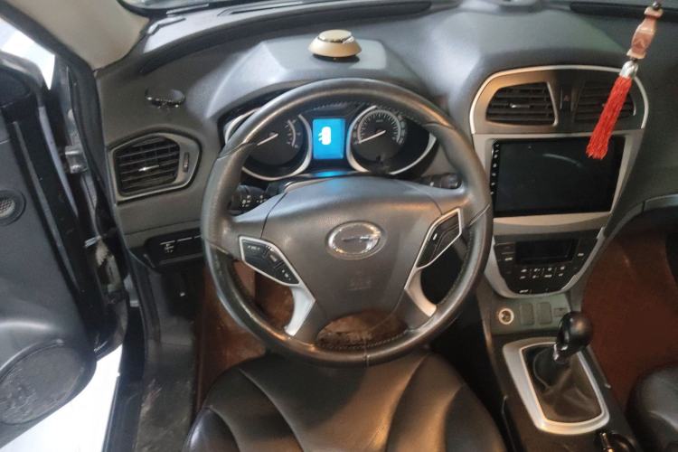 Used GAC Trumpchi GS5 2012 2.0L Manual Two-Wheel-Drive Anniversary Limited Edition Steering Wheel