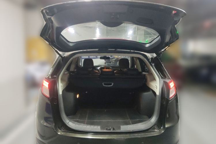 Used GAC Trumpchi GS5 2012 2.0L Manual Two-Wheel-Drive Anniversary Limited Edition Trunk