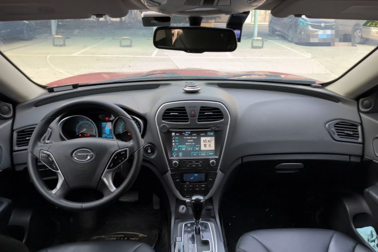 Used GAC Trumpchi GS5 2012 2.0L Automatic Two-Wheel Drive Anniversary Edition Center Console