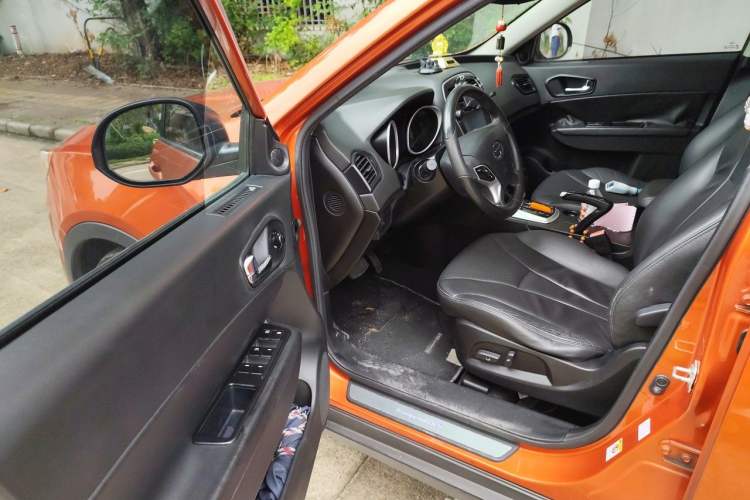 Used GAC Trumpchi GS5 2012 2.0L Automatic Two-Wheel Drive Anniversary Edition Driver Seat
