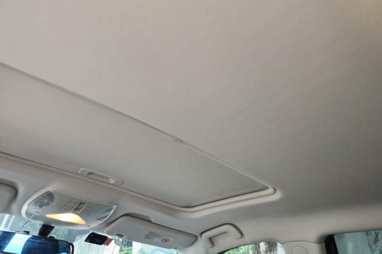 Used GAC Trumpchi GS5 2012 2.0L Automatic Two-Wheel Drive Anniversary Edition Headliner