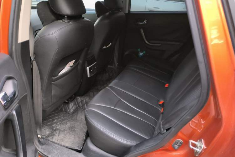 Used GAC Trumpchi GS5 2012 2.0L Automatic Two-Wheel Drive Anniversary Edition Left Rear Seat