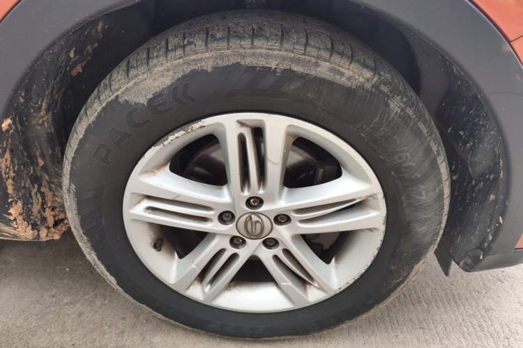 Used GAC Trumpchi GS5 2012 2.0L Automatic Two-Wheel Drive Anniversary Edition Right Front Wheel Hub