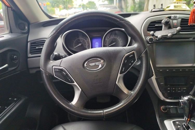 Used GAC Trumpchi GS5 2012 2.0L Automatic Two-Wheel Drive Anniversary Edition Steering Wheel