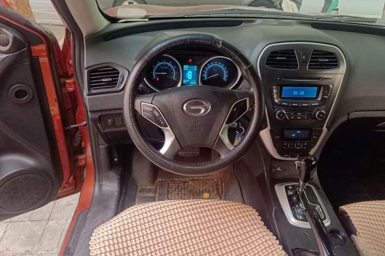 Used GAC Trumpchi GS5 2012 2.0L Automatic Two-Wheel Drive Elite Edition Steering Wheel