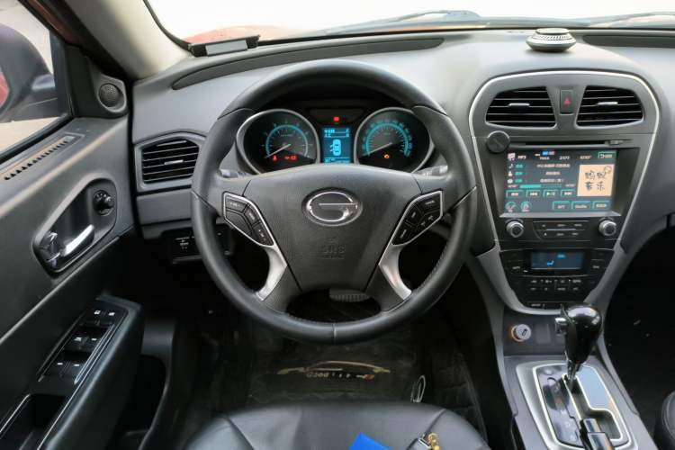 Used GAC Trumpchi GS5 2012 2.0L Automatic Two-Wheel Drive Anniversary Edition Steering Wheel