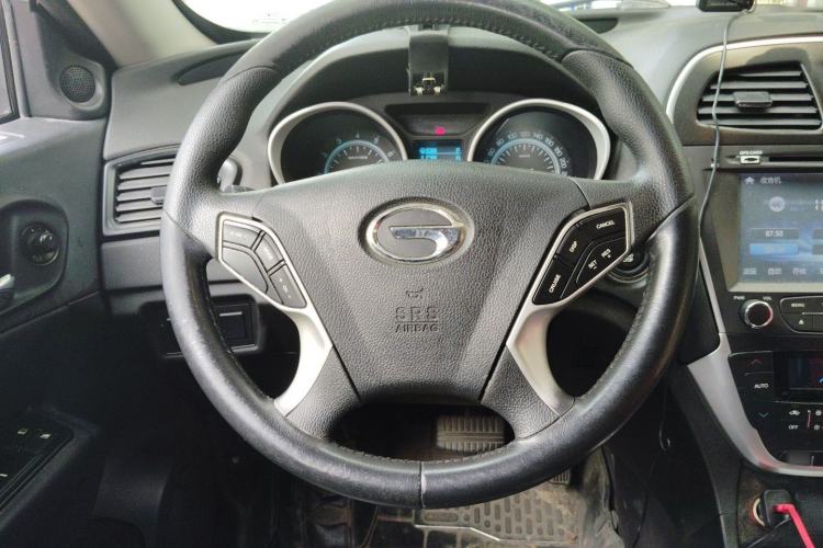 Used GAC Trumpchi GS5 2012 2.0L Automatic Two-Wheel Drive Anniversary Edition Steering Wheel