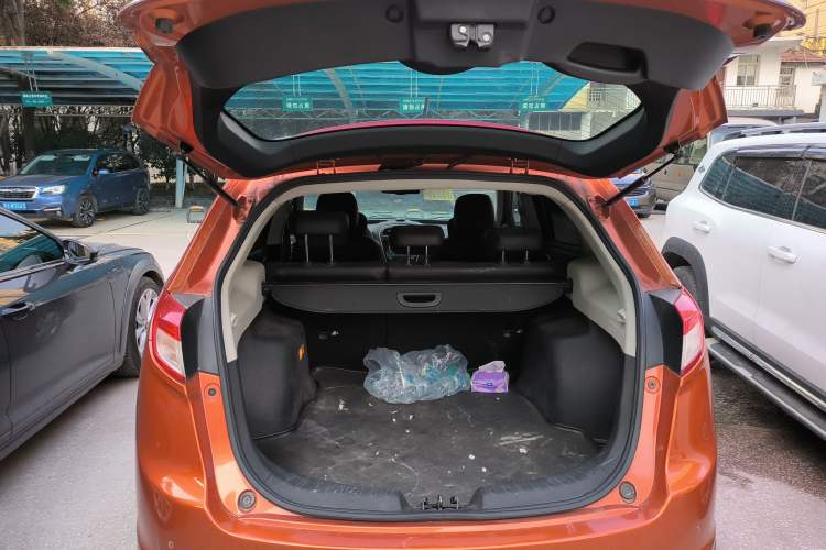 Used GAC Trumpchi GS5 2012 2.0L Automatic Two-Wheel Drive Anniversary Edition Trunk