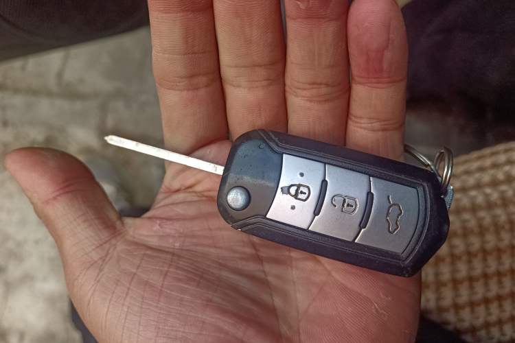 Used GAC Trumpchi GS5 2012 2.0L Automatic Two-Wheel Drive Elite Edition Vehicle Key