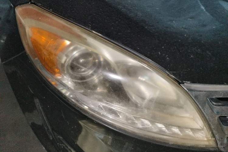 Used GAC Trumpchi GS5 2012 2.0L Automatic Two-Wheel Drive Anniversary Edition Right Front Headlight