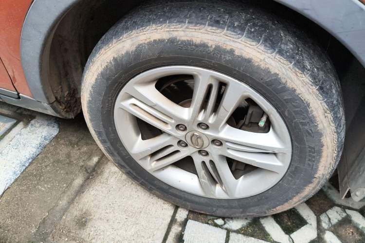 Used GAC Trumpchi GS5 2012 2.0L Manual Two-Wheel Drive Comfort Edition Right Front Wheel Hub