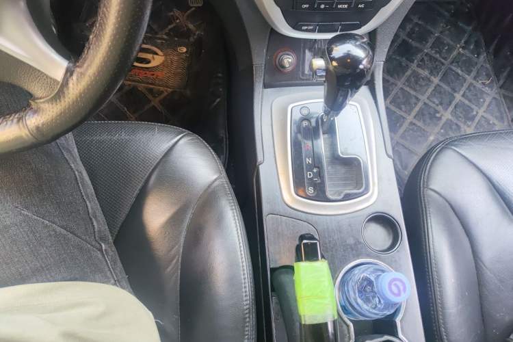 Used GAC Trumpchi GS5 2012 2.0L Automatic Two-Wheel Drive Anniversary Edition Gear Lever